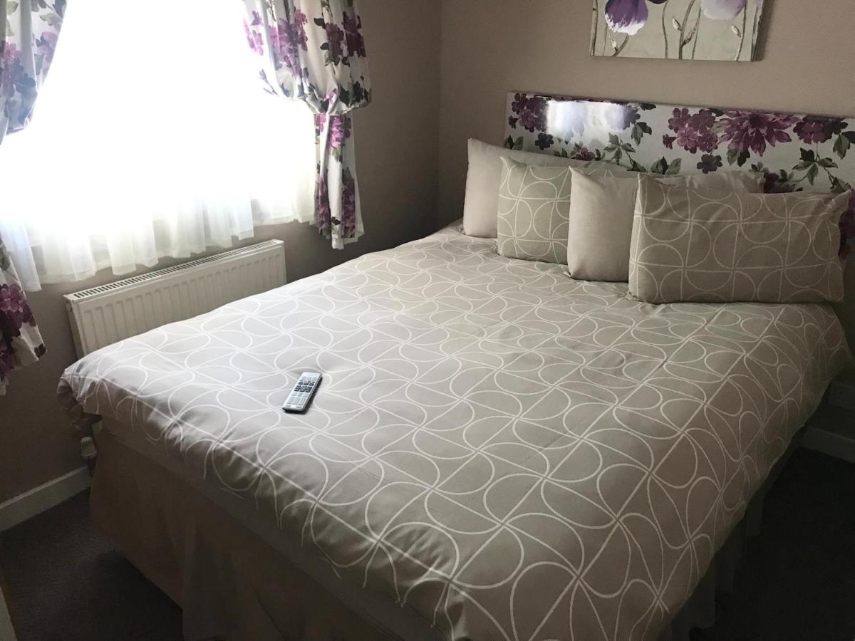 3 Bedroom Self-Catering Holiday Home Stepps ภายนอก รูปภาพ