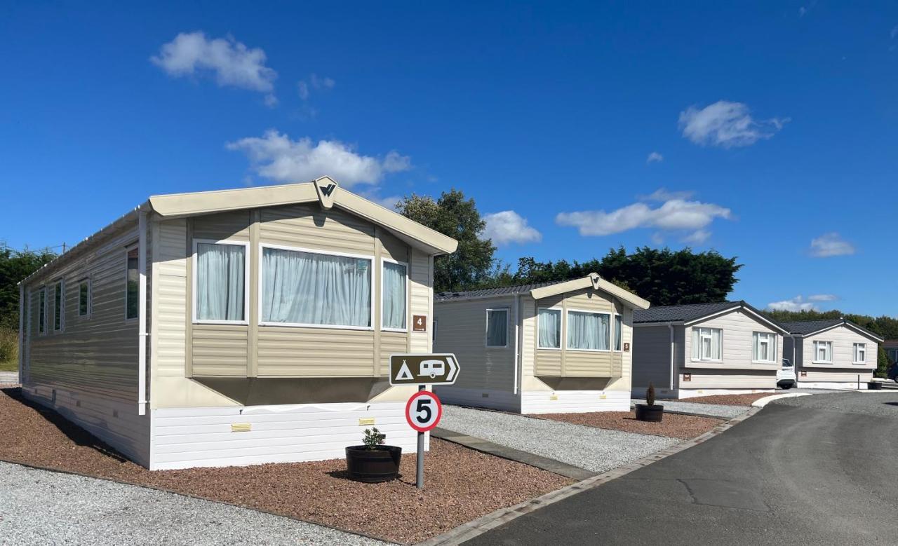 3 Bedroom Self-Catering Holiday Home Stepps ภายนอก รูปภาพ